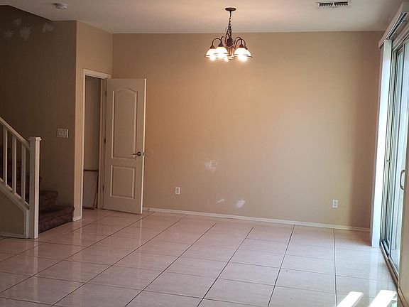 5th image of 8123 W Lynwood St