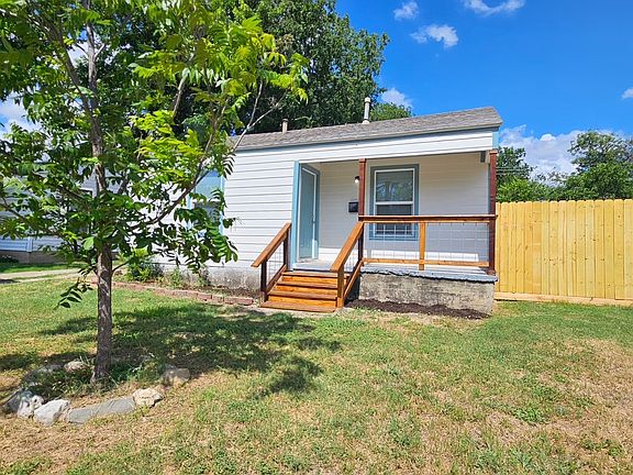 2nd image of 5009 Royal Dr