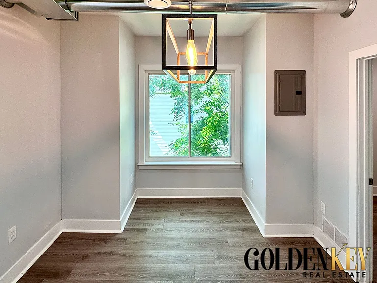 7504 Cameron Street — Photo 5