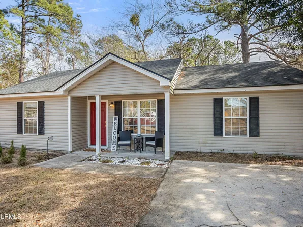 26 Pelican Circle, Beaufort, SC 29906