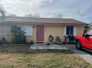 4575 Gladiator Cir, Greenacres, FL 33463