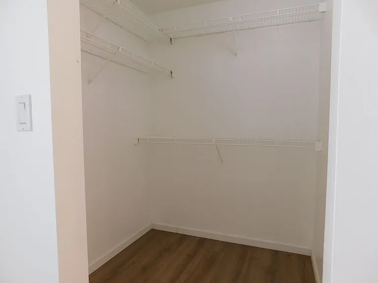 869 Iowa Ave — Photo 14