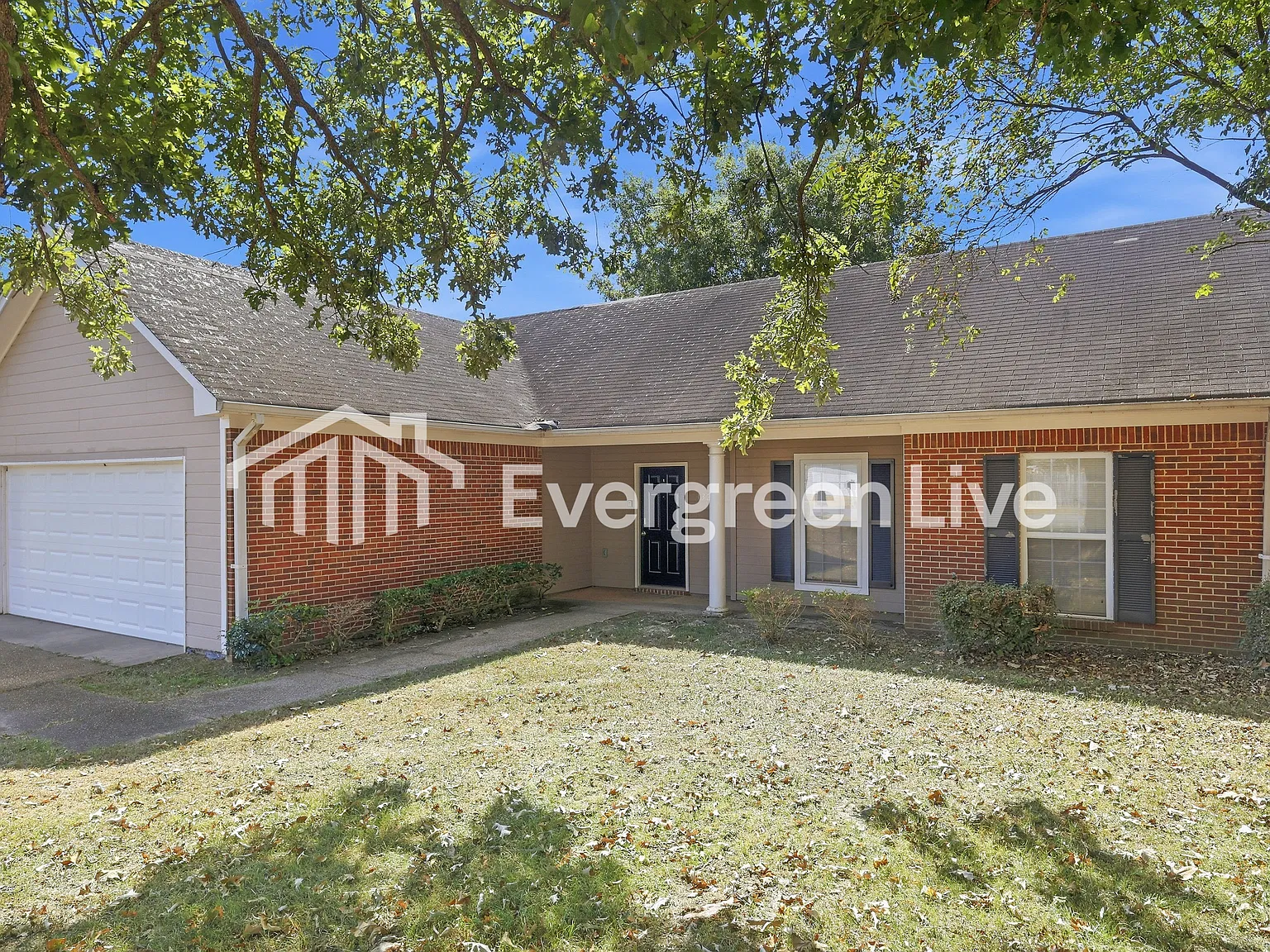 3 bed, 2.0 bath, 1350 sqft, $1,745 — Photo 2