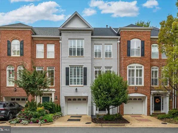 4919 Barbour Dr, Alexandria, VA 22304