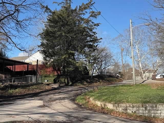 2nd image of 2613 Dinden Dr