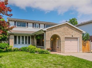 64 Meadowlane Dr, Kitchener, ON N2N1E9
