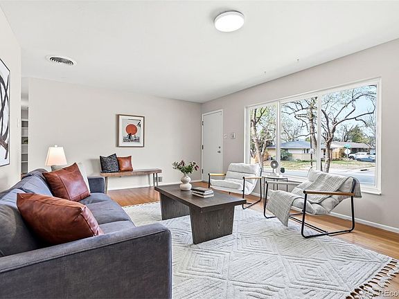 3rd image of 3240 S Lowell Boulevard