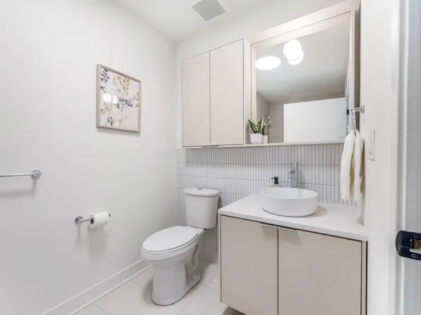 857 Communipaw Avenue image 16 of 25