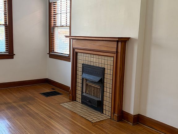 2nd image of 3108 Indianola Ave APT 1