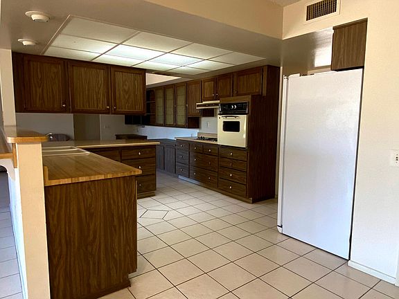 3rd image of 12910 W Skyview Dr
