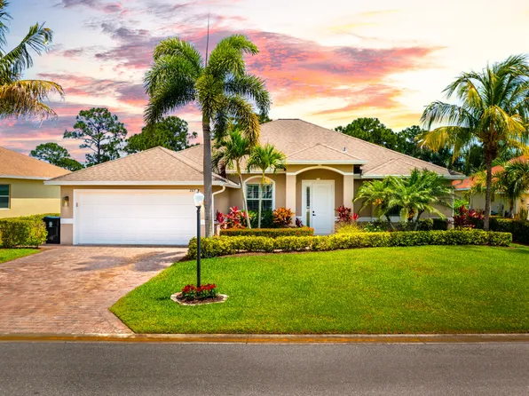 287 SW Vista Lake Drive, Port St Lucie, FL 34953