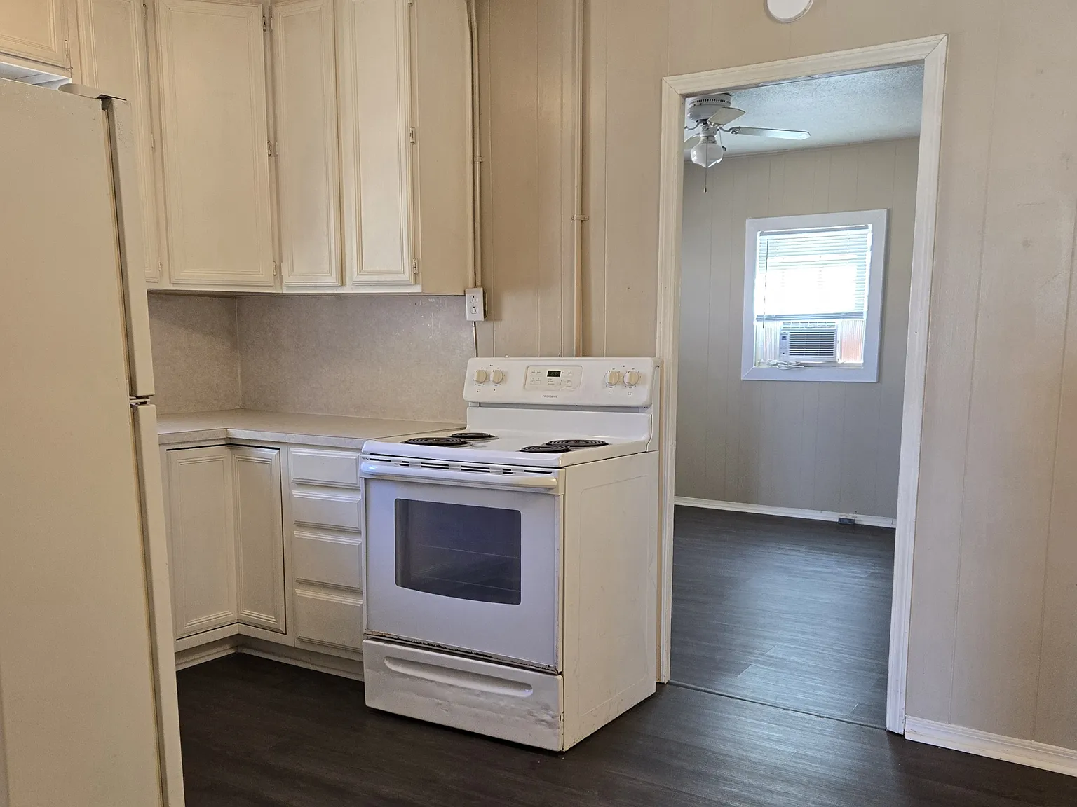 1106 East Broadway Street - B — Photo 4