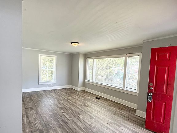 2nd image of 205 Porter St SW