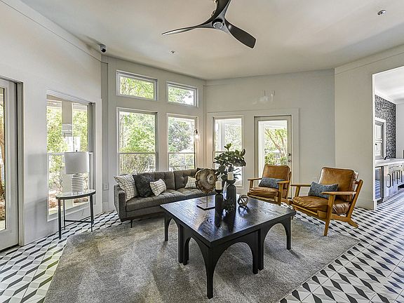 4th image of 1000 Shadowood Pkwy SE #2416