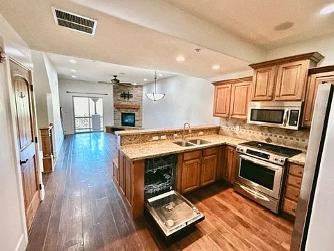 Kitchen Wide Angle Shot - 862 W Carving Edge Ct