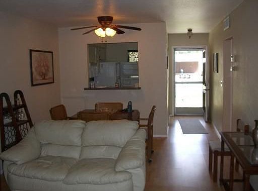 3rd image of 3095 Mission Grove Dr
