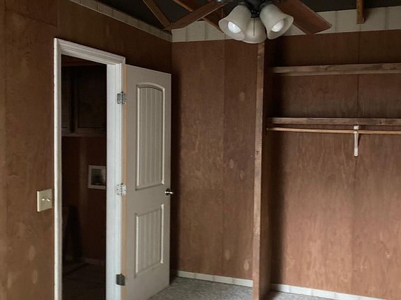 3rd image of 16840 W Forrestal