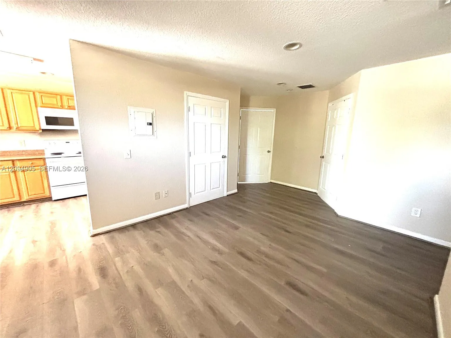North Hollywood — Photo 4