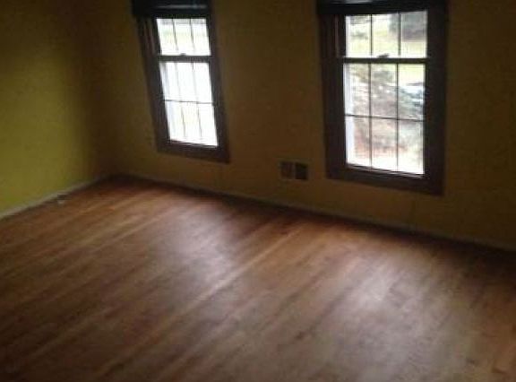 5th image of 4261 Old Dominion Dr