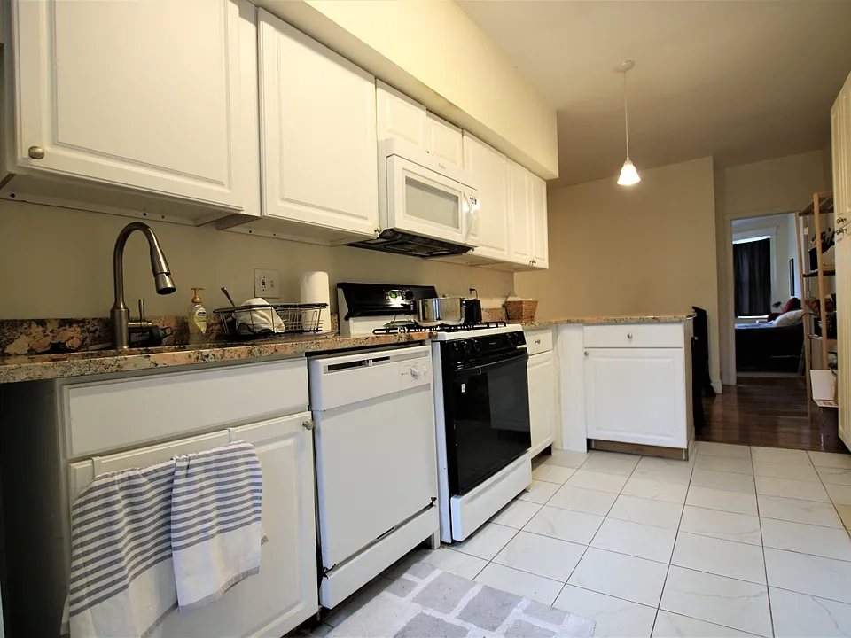 1868 Commonwealth Ave #7