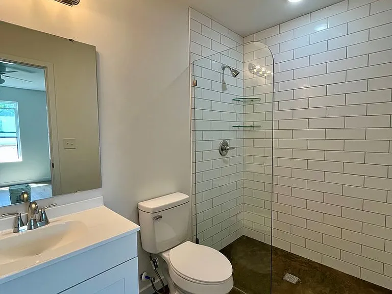 32 Modern St — Photo 6