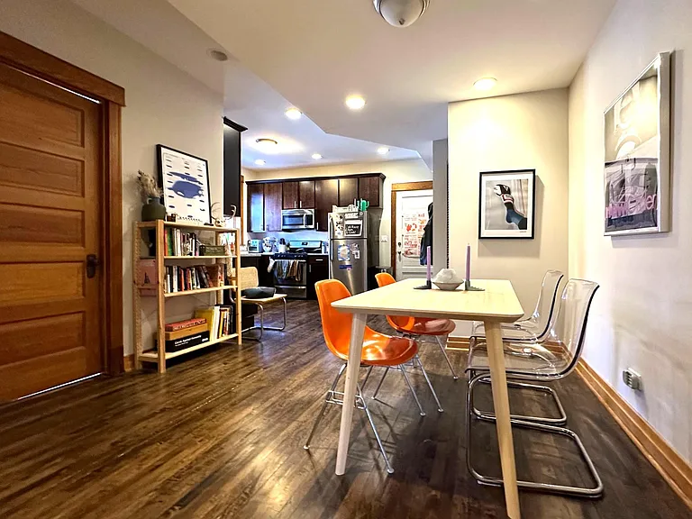 2649 N Sacramento Ave #1 — Photo 11