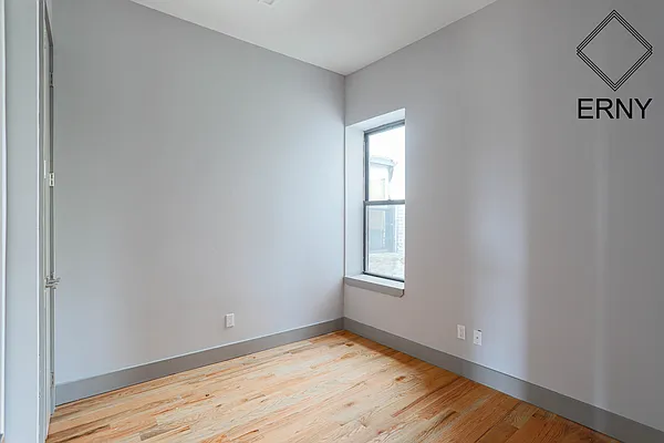 Rented by ERNY LLC | media 14