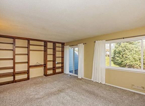 5th image of 7423 142nd Street Ct W