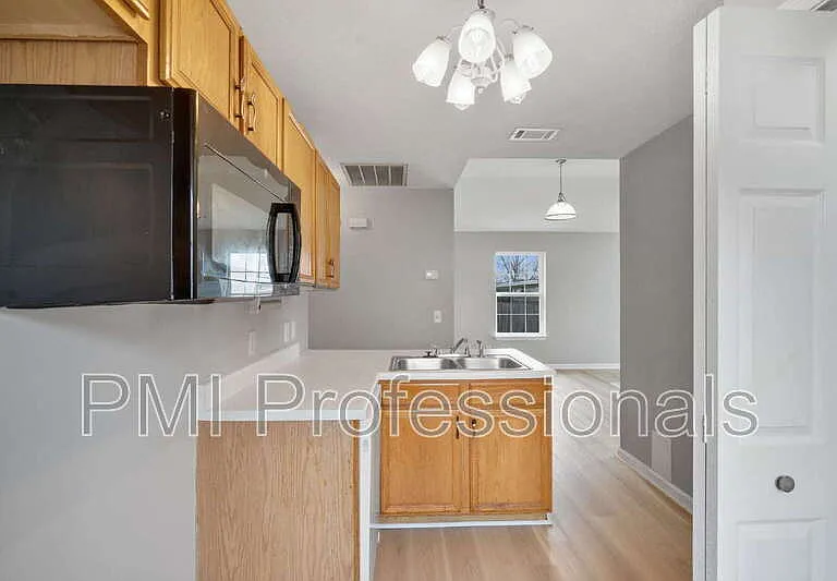 604 Hugh Duffy Cv — Photo 13