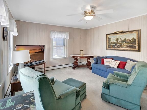 4th image of 10 Allison Rd