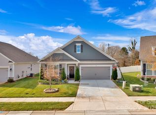 143 Cup Chase Dr, Mooresville, NC 28115