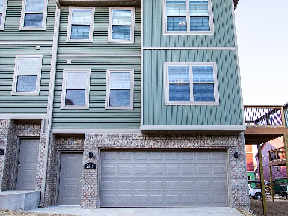 2818 W Auburn Dr