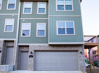 2818 W Auburn Dr, Fayetteville, AR 72704