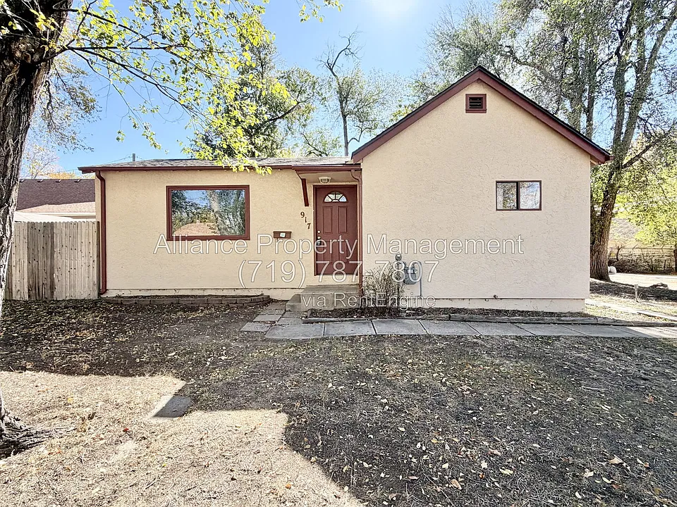 917 E Uintah St