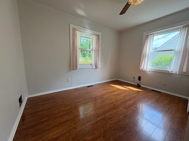 12905 Atlantic Ave — Photo 10