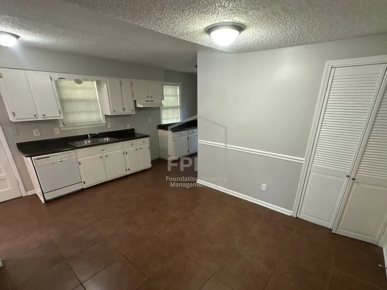 3623 Arsenal St — Photo 4