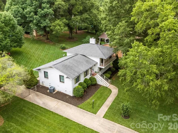 728 Wingrave Dr, Charlotte, NC 28270