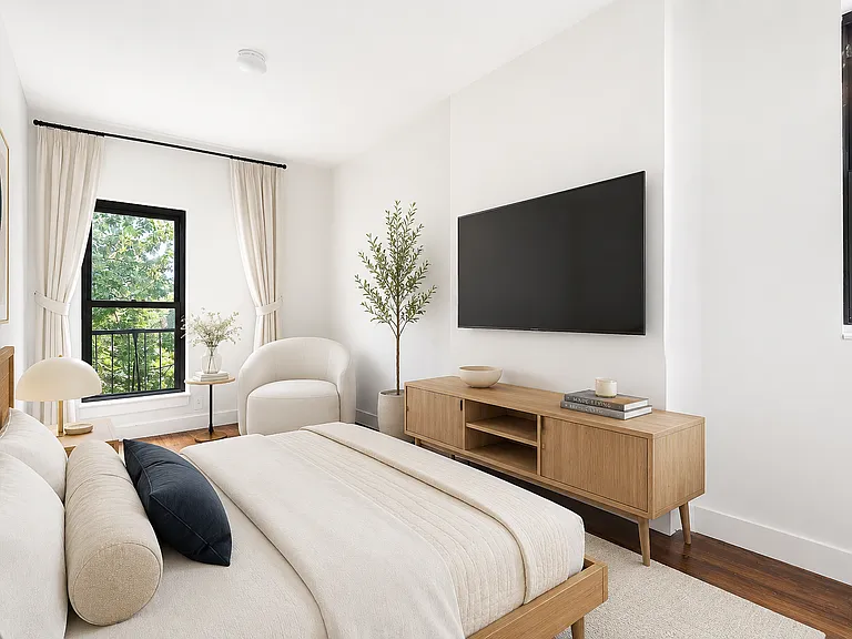 838 Jefferson Ave #4L — Photo 3