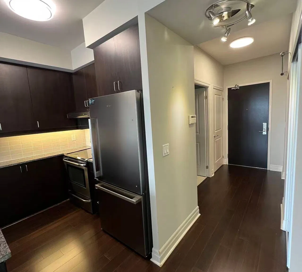 2 bed, $2,400 — Photo 3