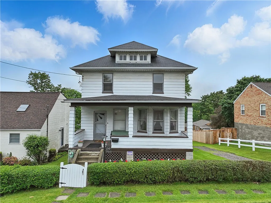 159 2nd Ave photo 1