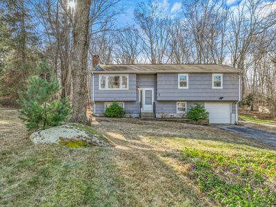7 Kennedy Dr, Gales Ferry, CT, 06335