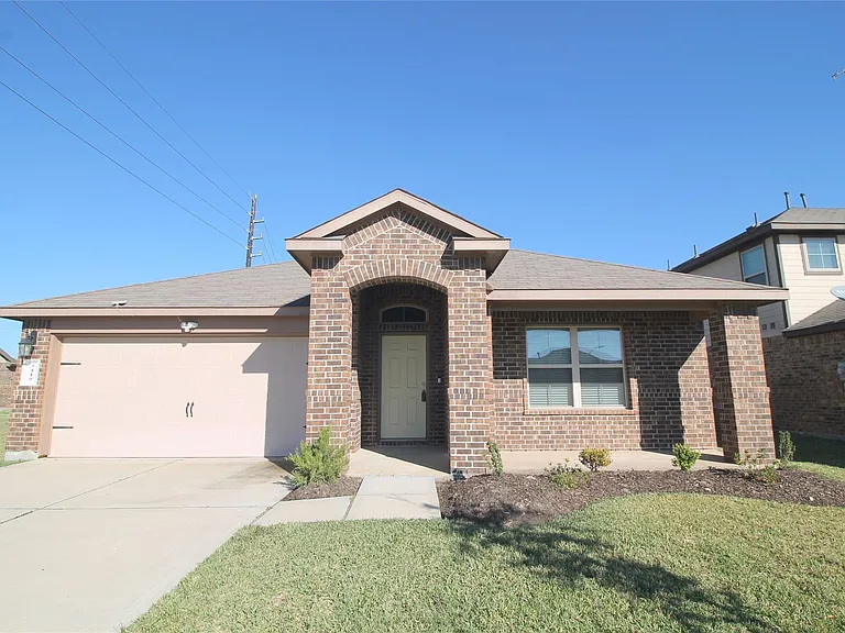 3410 McDonough Way — Photo 1