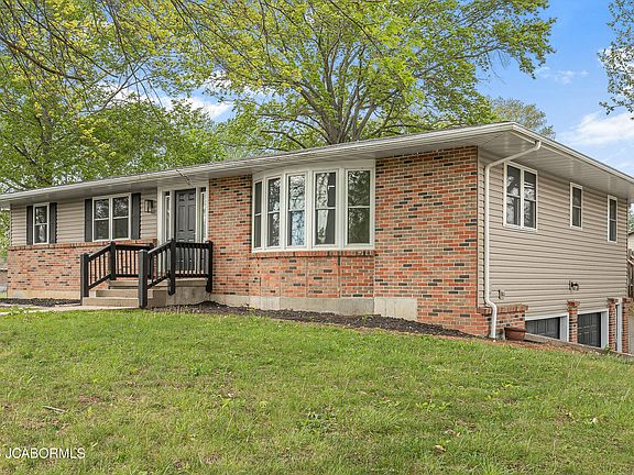 2nd image of 6824 McDonell Ln