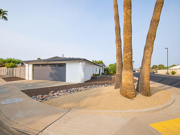 4th image of 2226 W Javelina Ave