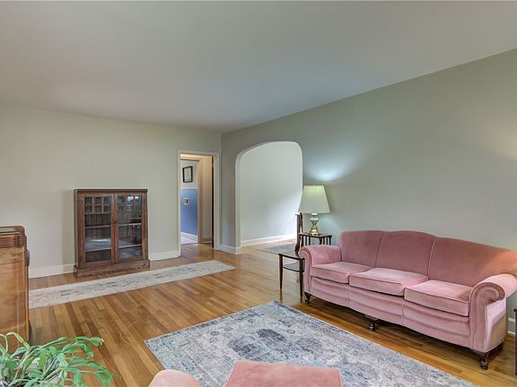 5th image of 311 Margaret Street