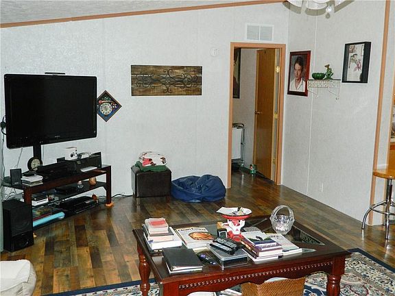 3rd image of 1528 Twin Lakes Dr