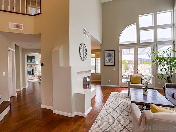 3rd image of 18255 High Mesa Ct