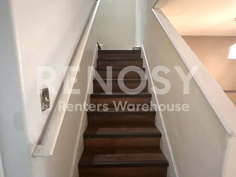 10943 Keys Gate Dr — Photo 2