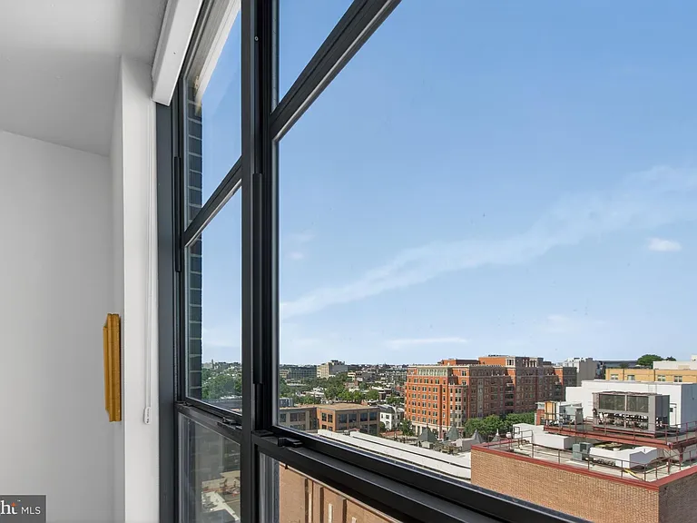 2020 12th St NW #Penthouse 03 — Photo 16