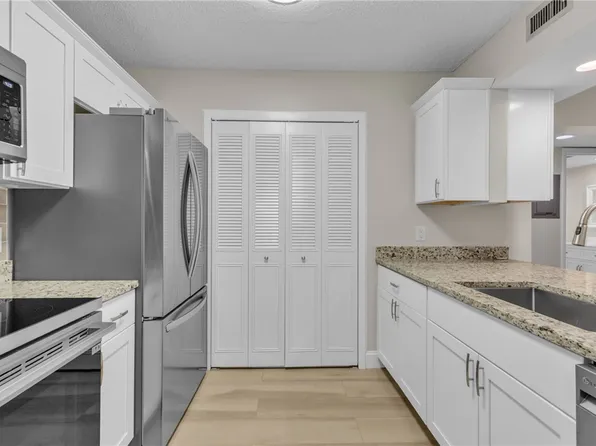 22 Plantation Dr APT 104, Vero Beach, FL 32966